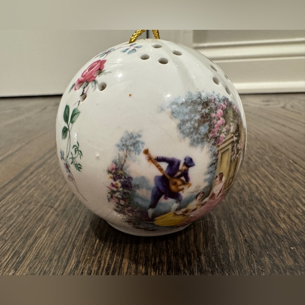 Taylor of London Porcelain Pomander Potpourri Holder Ball Ornament Victorian - Picture 4 of 7